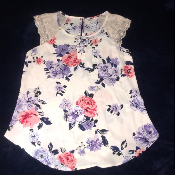 Candie's Tops - Floral Dress Shirt